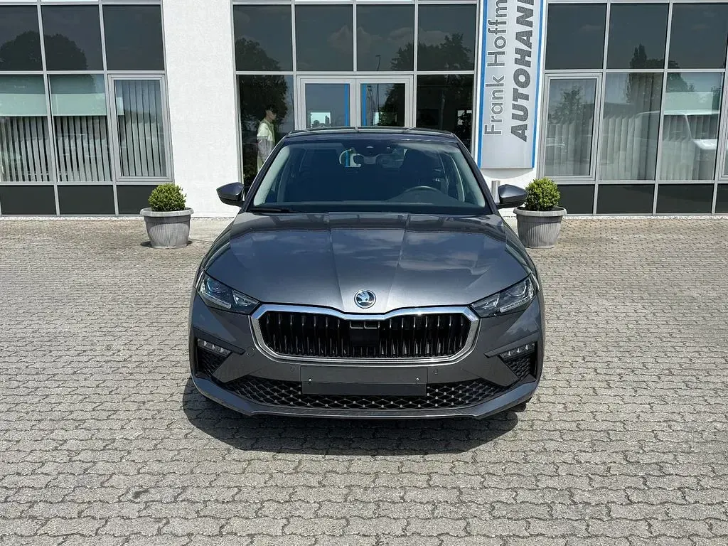 Gebraucht Skoda Scala Drive 150 PS (110 kW) 2024 Grau Kleinwagen