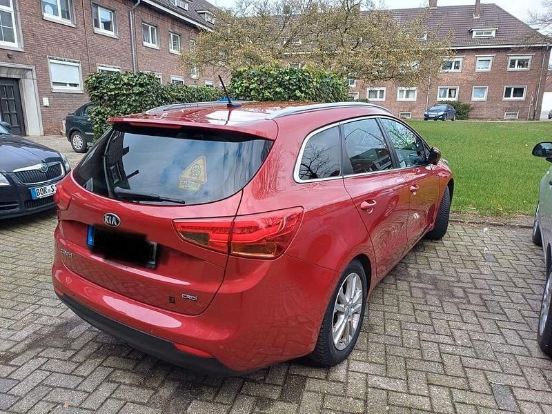 Gebraucht Kia Ceed Platinum Edition 128 PS (94 kW) 2014 Rot Kleinwagen