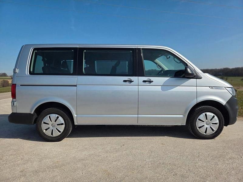Gebraucht VW Caravelle 150 PS (110 kW) 2020 Silber Van / Kleinbus