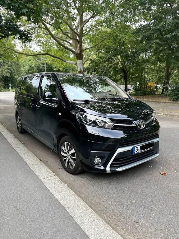 Schwarz Gebraucht 2020 Toyota Proace Executive Van | 31.000 € (Guter Preis) - Bild 1/4