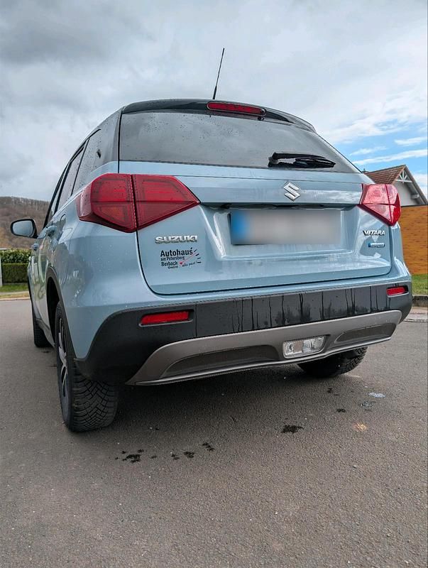 Gebraucht Suzuki Vitara 129 PS (94 kW) 2023 Blau SUV