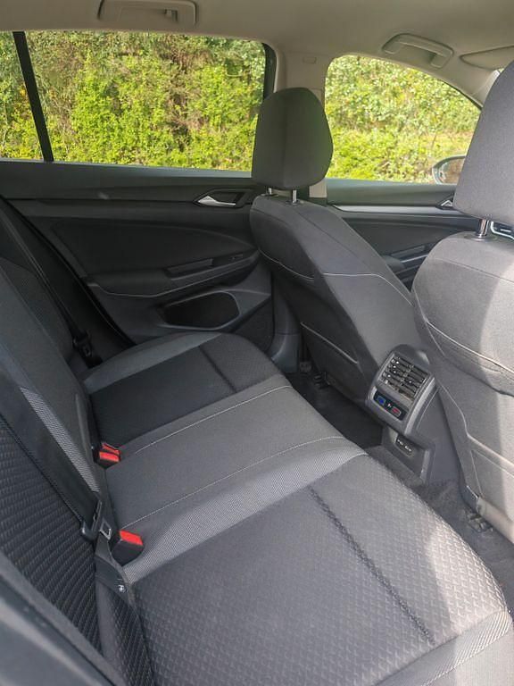 Gebraucht VW Golf VIII Active 110 PS (80 kW) 2021 Grau Limousine