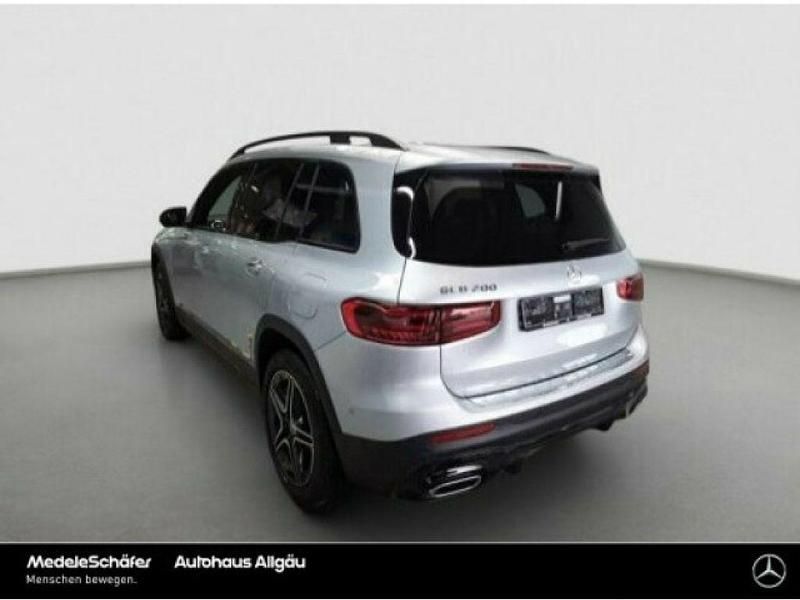 Gebraucht Mercedes GLB200 AMG 163 PS (119 kW) 2025 Lack hightechsilber (metallic) SUV