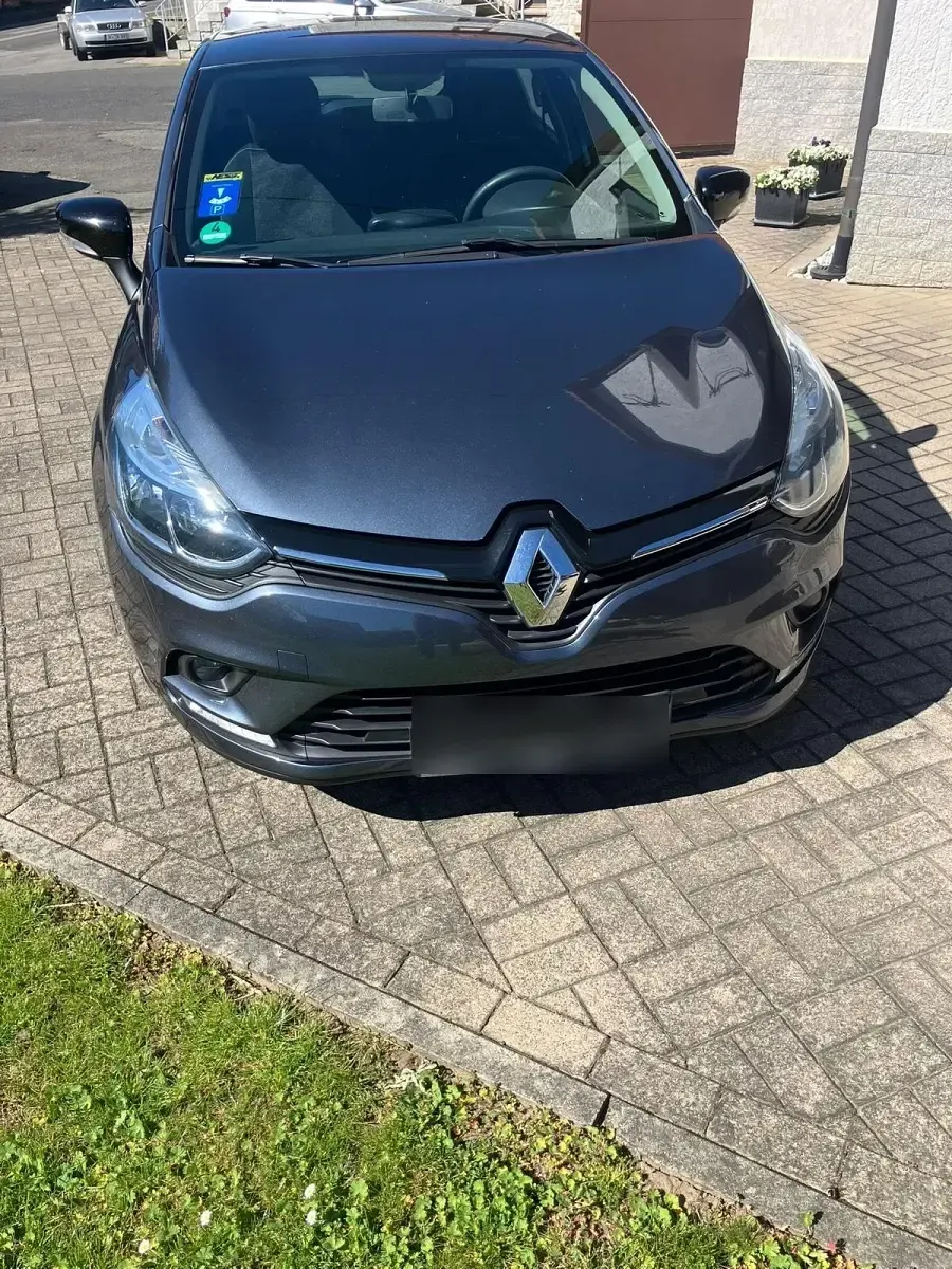 Gebraucht Renault Clio IV 90 PS (66 kW) 2018 Grau Kleinwagen