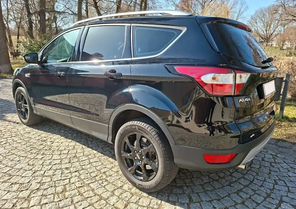 Gebraucht Ford Kuga Cool & Connect 150 PS (110 kW) 2019 Schwarz SUV