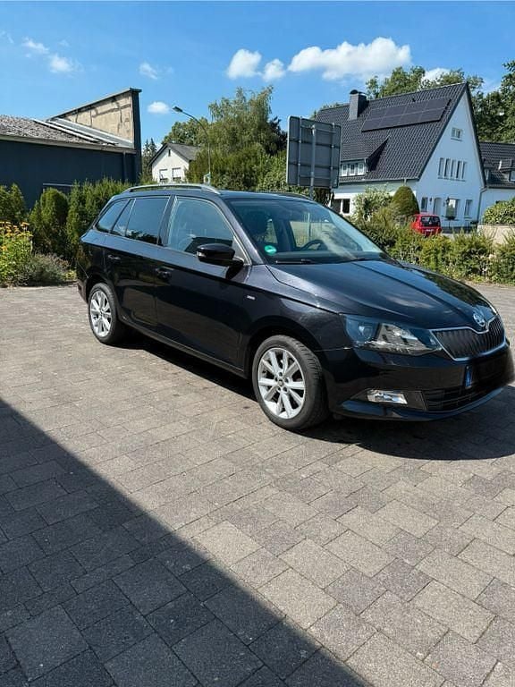 Schwarz Gebraucht 2017 Skoda Fabia Drive Kombi | 10.990 € (Fairer Preis) - Bild 1/4
