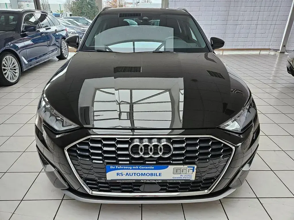 Gebraucht Audi A3 Advanced Plus 116 PS (85 kW) 2021 Schwarz Limousine