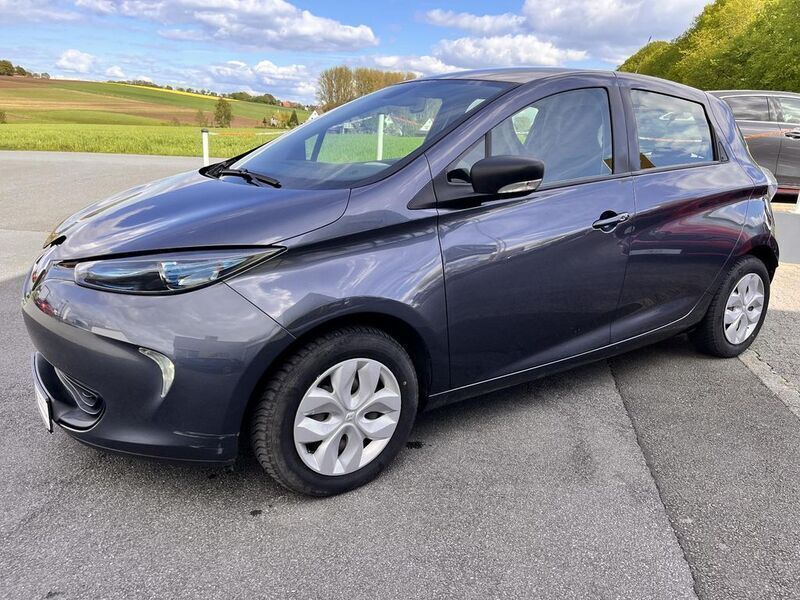 Gebraucht Renault Zoe Life 64 kW (88 PS) 2017 Titaniumgrau metall (metallic) Kleinwagen