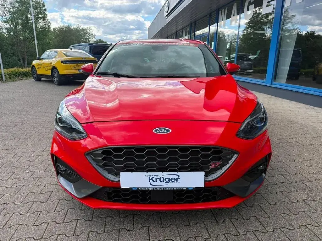 Gebraucht Ford Focus ST 280 PS (205 kW) 2019 Rot Limousine