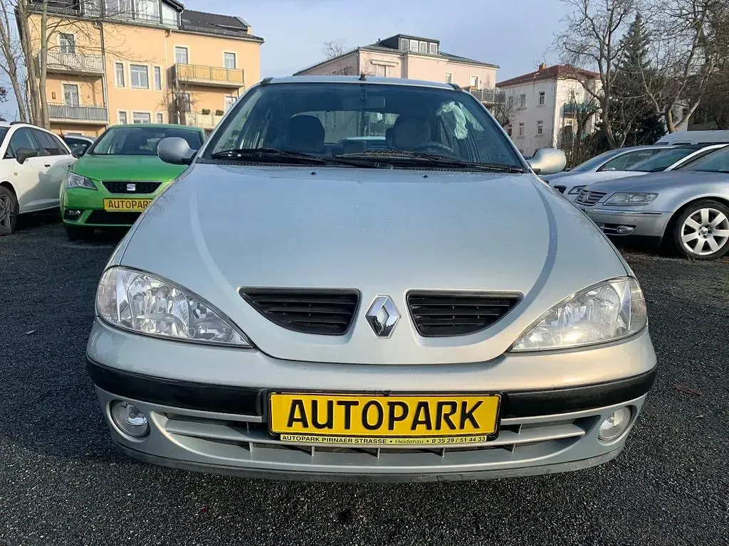 Gebraucht Renault Mégane II 95 PS (69 kW) 2002 Beige Limousine