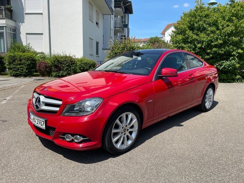Rot Gebraucht 2012 Mercedes C220 Coupé | 13.000 € (Fairer Preis) - Bild 1/4
