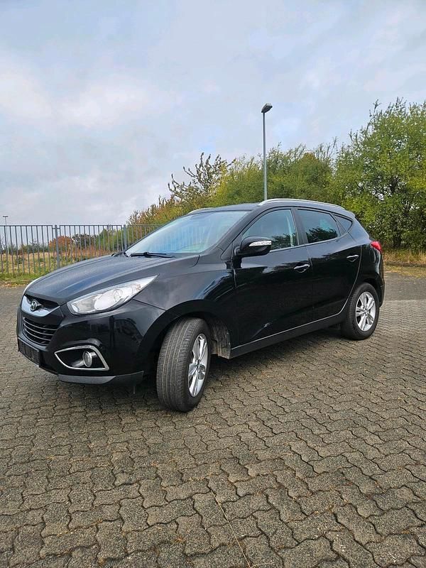 Gebraucht Hyundai ix35 115 PS (84 kW) 2013 Schwarz SUV