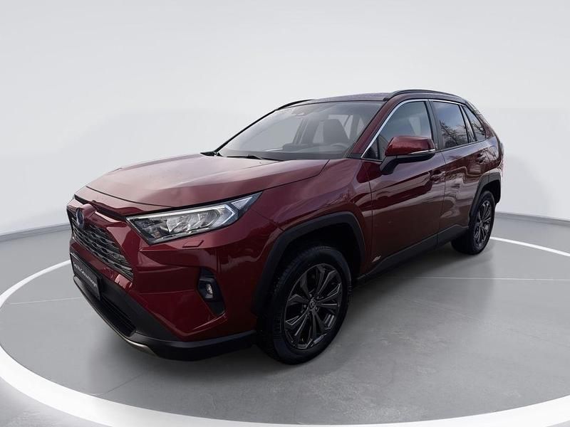Rot Gebraucht 2022 Toyota RAV4 Hybrid Team SUV | 32.850 € (Fairer Preis) - Bild 1/4