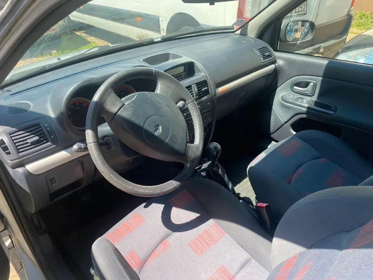Gebraucht Renault Clio 68 PS (50 kW) 2004 Kleinwagen