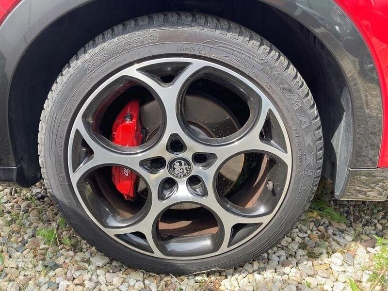 Gebraucht Alfa Romeo Tonale Veloce 160 PS (117 kW) 2023 Rosso alfa, uni (1wy) SUV