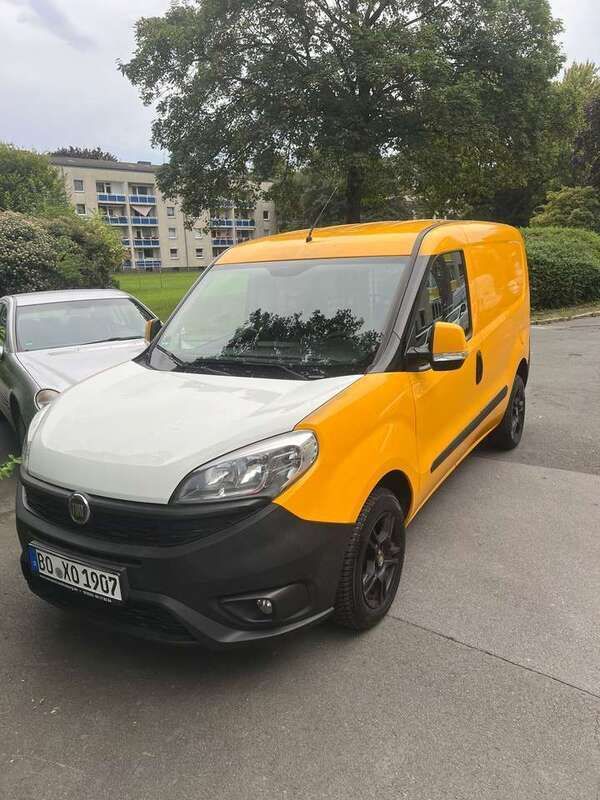 Weiß Gebraucht 2016 Fiat Doblò Van / Kleinbus | 4.800 € (Superpreis) - Bild 1/4
