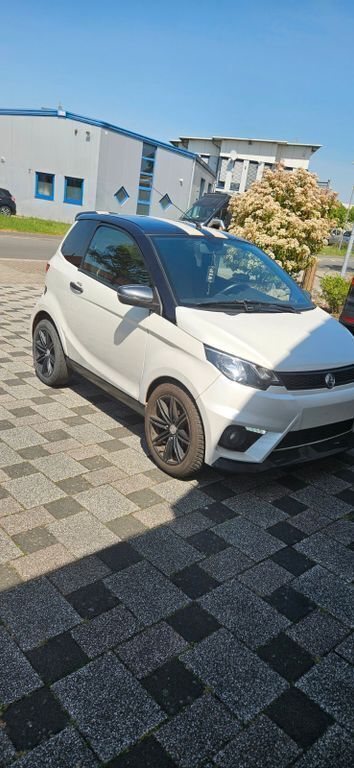 Weiß Gebraucht 2018 Aixam City Coupé | 7.200 € - Bild 1/4
