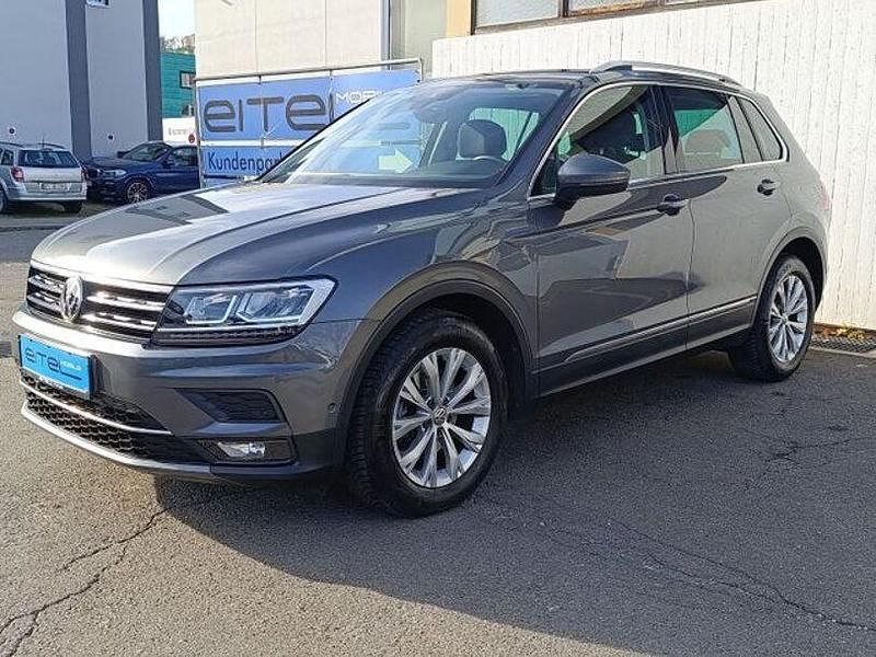 Grau Gebraucht 2020 VW Tiguan Comfortline SUV | 20.990 € (Guter Preis) - Bild 1/4