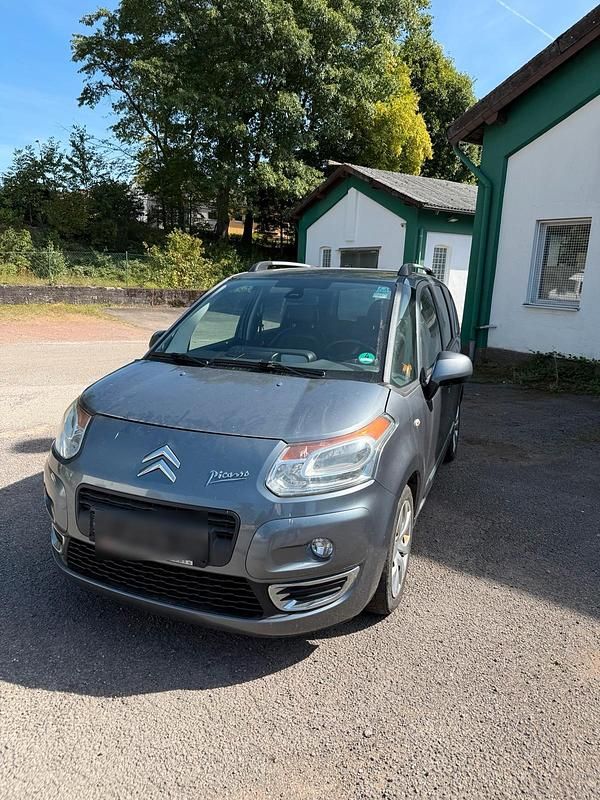 Grau Gebraucht 2010 Citroën C3 Picasso Van / Kleinbus | 1.400 € (Guter Preis) - Bild 1/4