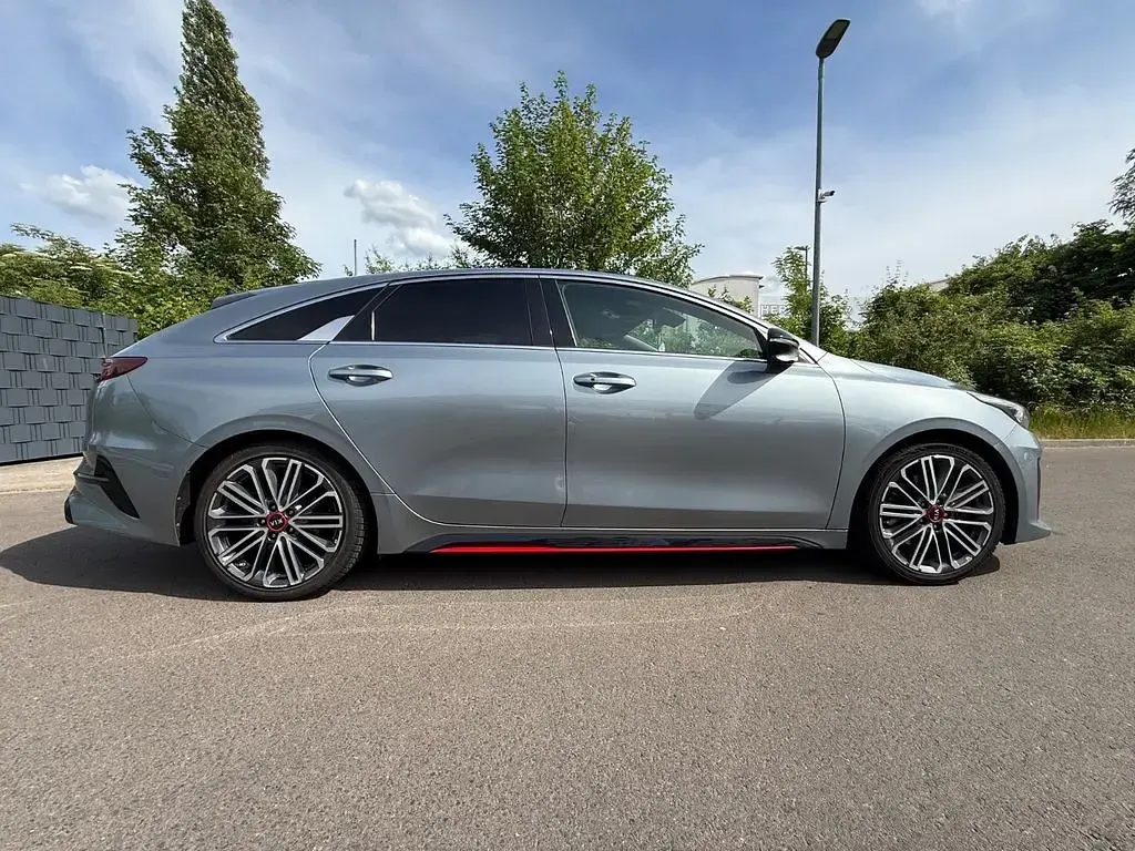 Gebraucht Kia ProCeed GT 204 PS (150 kW) 2019 Silber Kombi