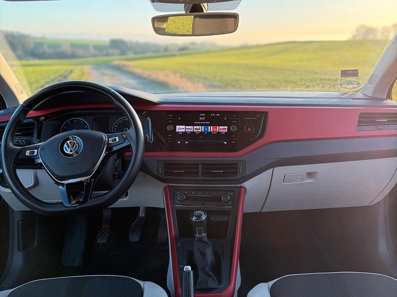 Gebraucht VW Polo Beats 95 PS (69 kW) 2018 Schwarz Kleinwagen