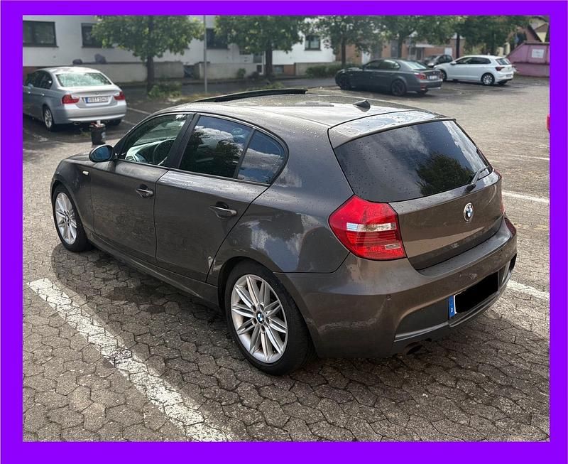 Braun Gebraucht 2010 BMW 120 Kleinwagen | 4.900 € (Fairer Preis) - Bild 1/4