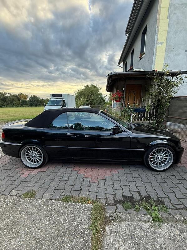 Schwarz Gebraucht 2000 BMW 323 Cabriolet M Sport Cabrio | 7.999 € (Etwas zu teuer) - Bild 1/4