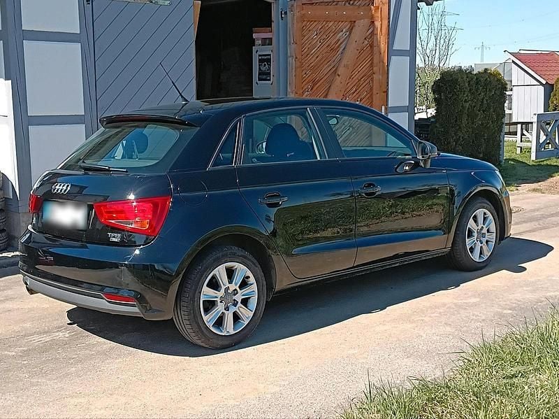 Gebraucht Audi A1 95 PS (69 kW) 2018 Schwarz Kleinwagen