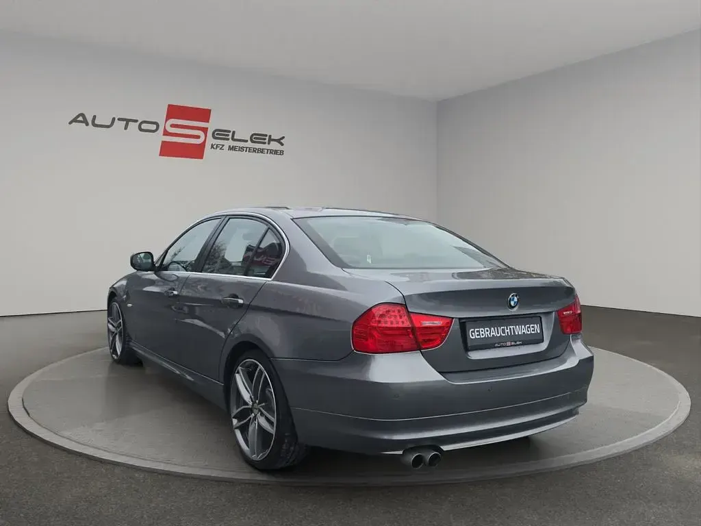 Gebraucht BMW 325 Comfort Edition 204 PS (150 kW) 2011 Grau Limousine