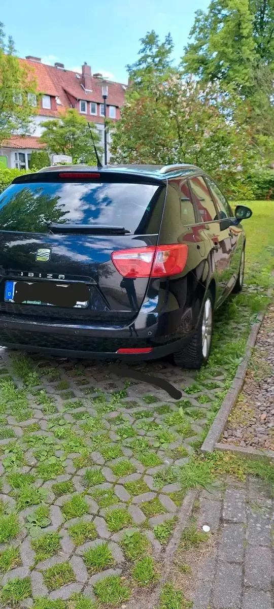 Używany Seat Ibiza ST 86 KM (63 kW) 2011 Czarny Kombi