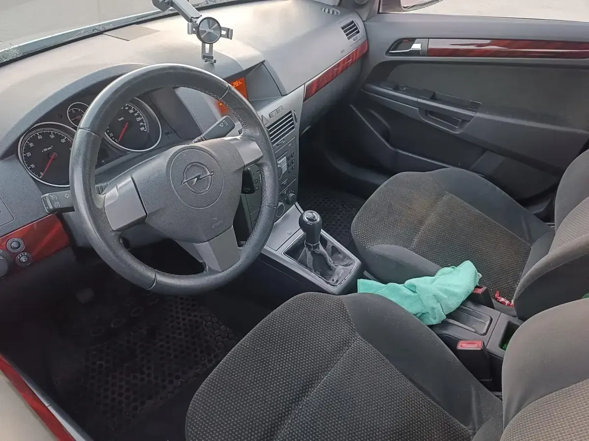 Gebraucht Opel Astra 125 PS (91 kW) 2005 Silber Kombi