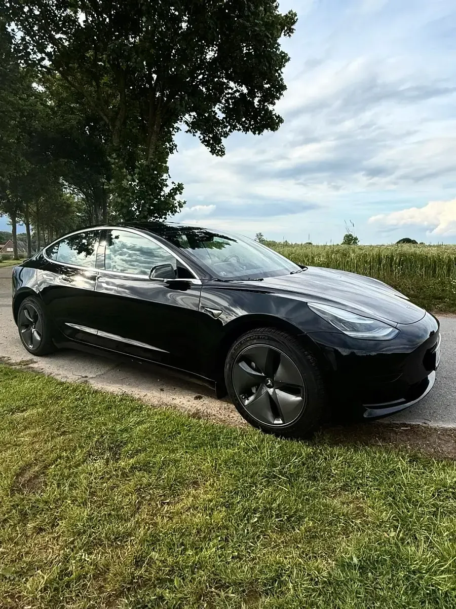 Gebraucht Tesla Model 3 Standard Range Plus 239 kW (325 PS) 2020 Schwarz Limousine