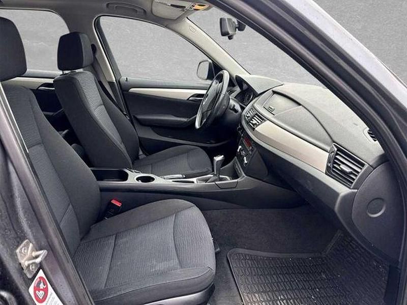 Gebraucht BMW X1 Sport Line 150 PS (110 kW) 2014 Mineralgrau metallic SUV