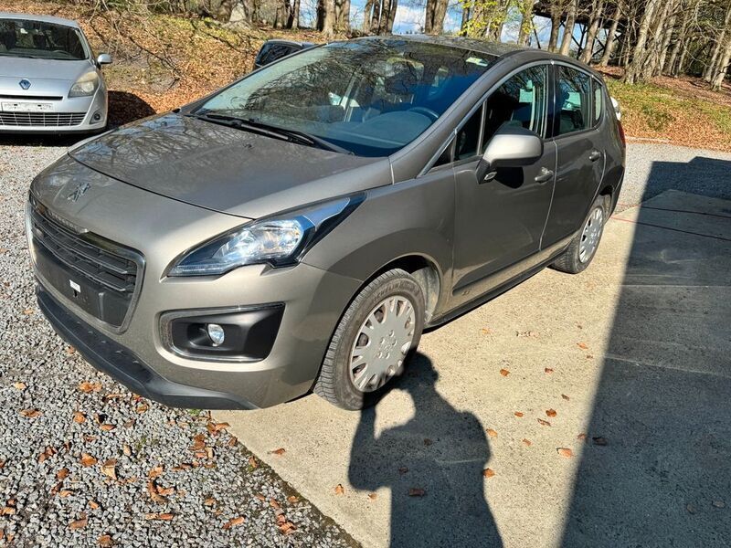 Gold Gebraucht 2015 Peugeot 3008 Allure Limousine | 4.000 € (Fairer Preis) - Bild 1/4