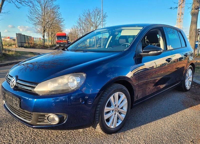 Blau Gebraucht 2012 VW Golf VI Style Limousine | 4.449 € (Superpreis) - Bild 1/4