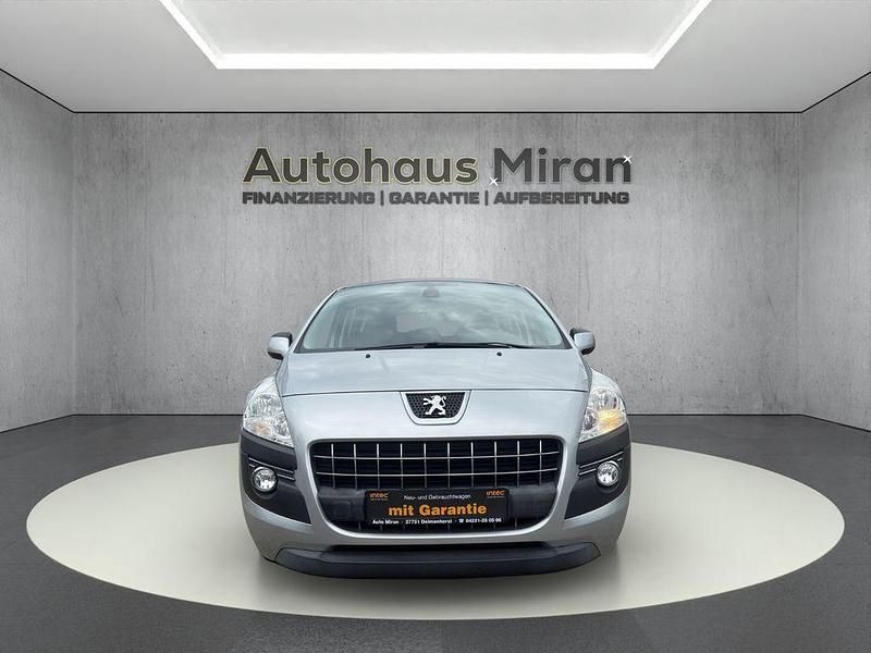 Silber Gebraucht 2011 Peugeot 3008 Premium SUV | 7.999 € (Etwas zu teuer) - Bild 1/4