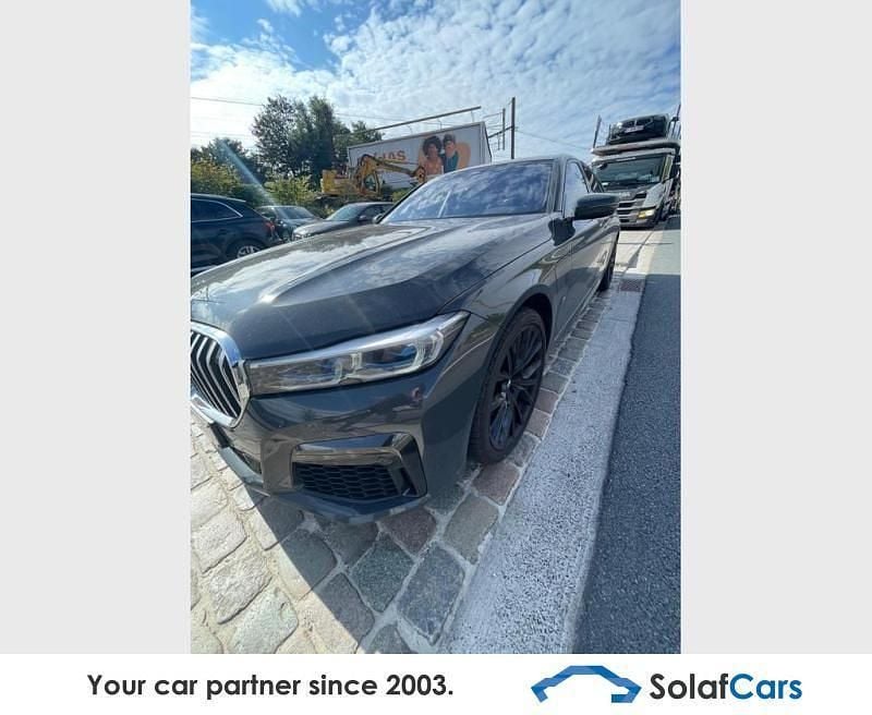 Grau Gebraucht 2019 BMW 745e M Sport Limousine | 42.834 € (Fairer Preis) - Bild 1/4