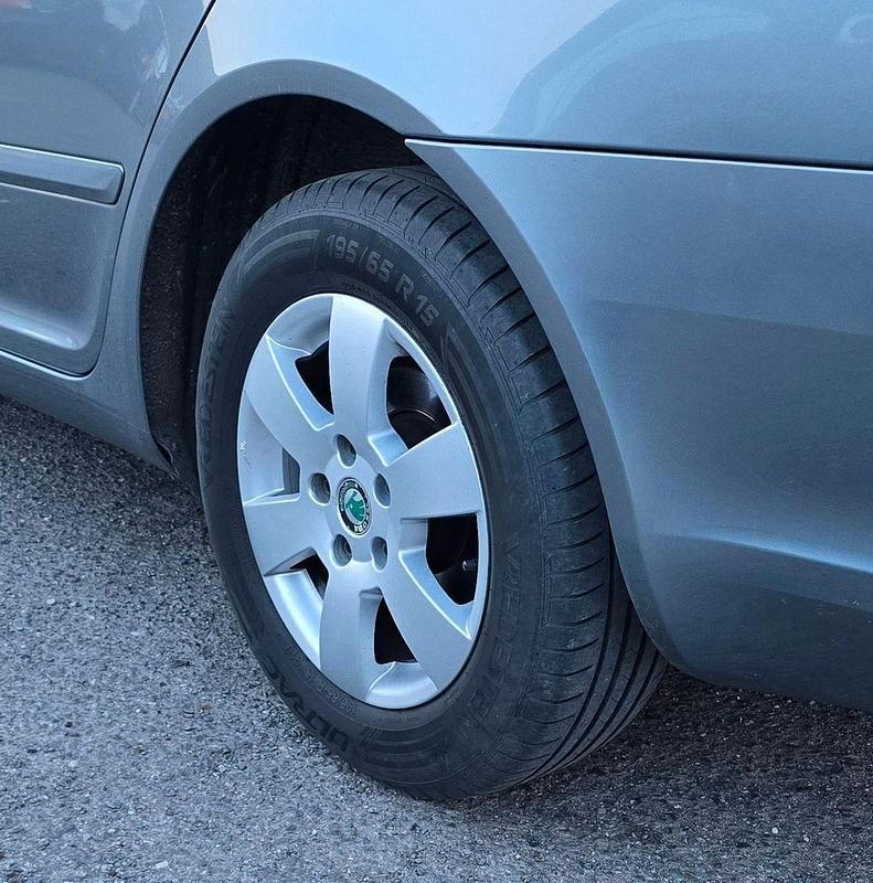 Usado Skoda Octavia 2013 Azul Carrinha