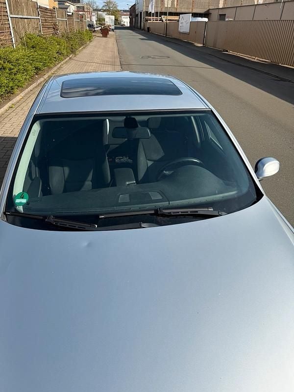 Gebraucht BMW 320 163 PS (119 kW) 2007 Silber Limousine