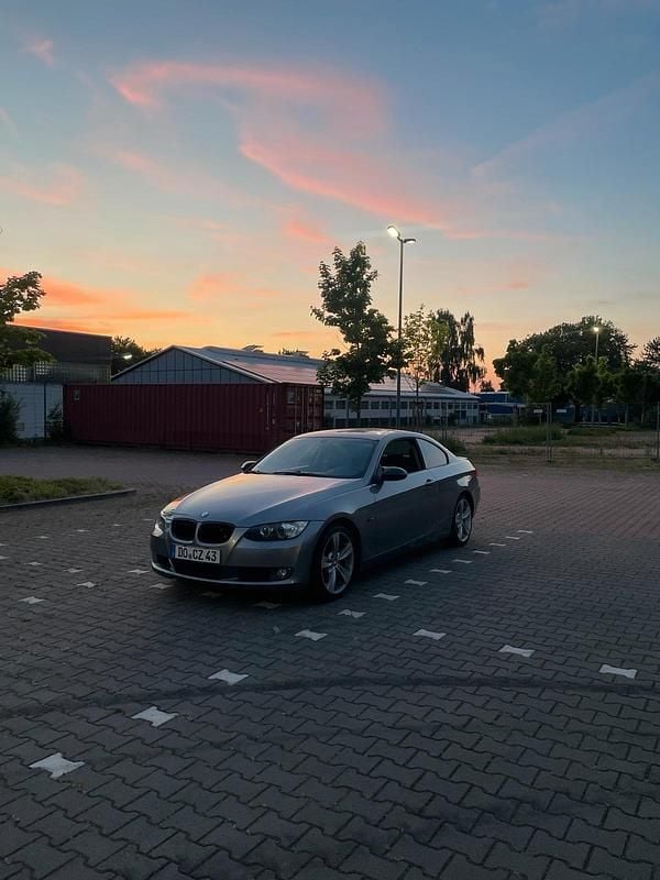 Gebraucht BMW 320 Shadowline 170 PS (125 kW) 2007 Grau Coupé