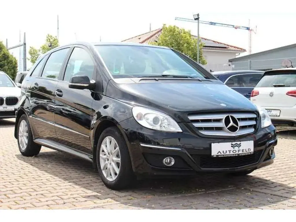 Gebraucht Mercedes C180 156 PS (114 kW) 2010 Silber (metallic) Kombi