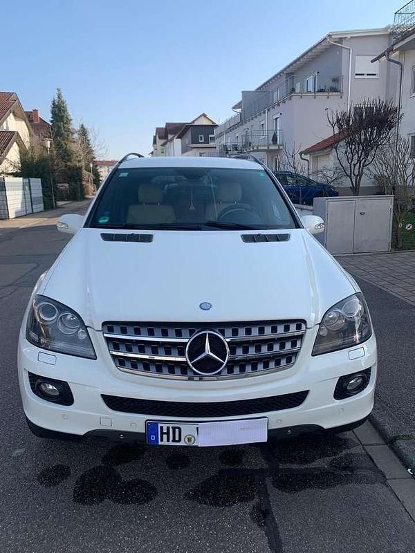 Gebraucht Mercedes ML320 224 PS (164 kW) 2008 Weiß SUV