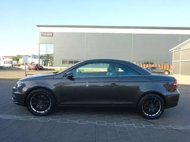 Gebraucht VW Eos Exclusive 160 PS (117 kW) 2011 Braun Cabrio