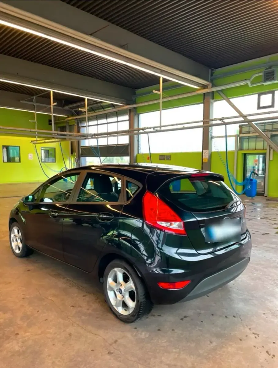 Gebraucht Ford Fiesta 82 PS (60 kW) 2009 Schwarz Limousine