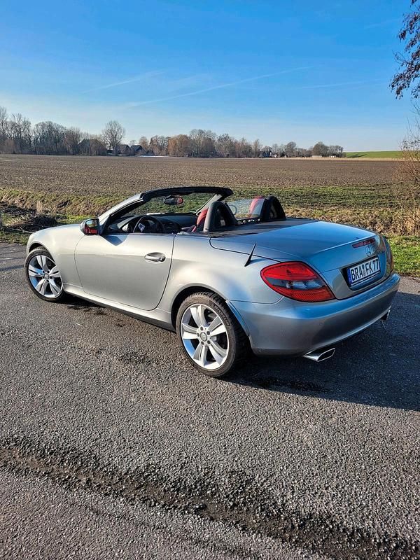 Gebraucht Mercedes SLK280 231 PS (169 kW) 2008 Silber Cabrio