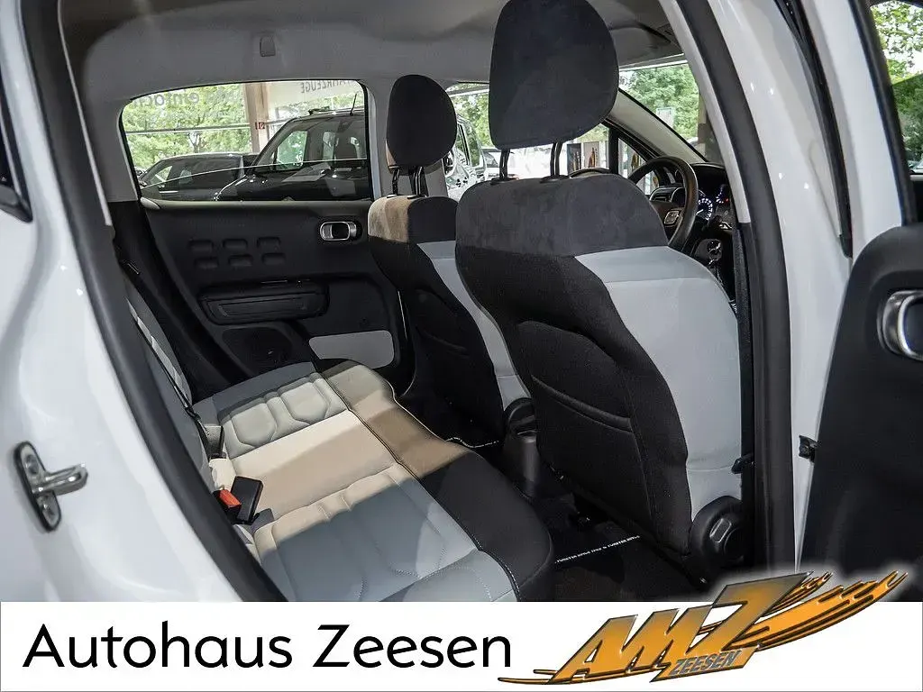 Gebraucht Citroën C3 PureTech 110 PS (80 kW) 2023 Polarweiß (uni) Kleinwagen