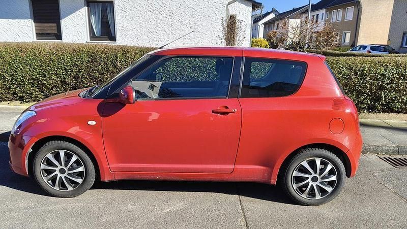 Gebraucht Suzuki Swift Club 92 PS (67 kW) 2006 Rot Kleinwagen