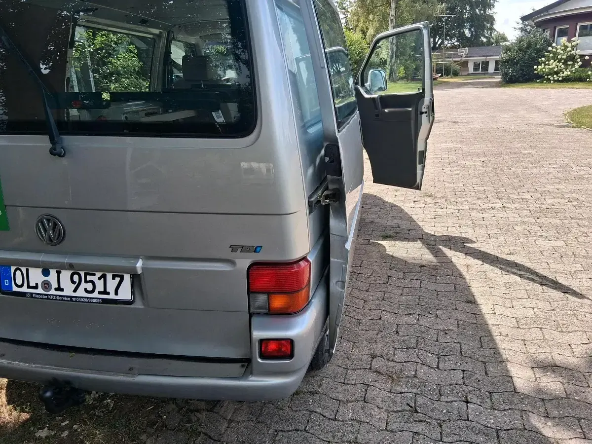 Gebraucht VW T4 88 PS (64 kW) 2000 Silber Van