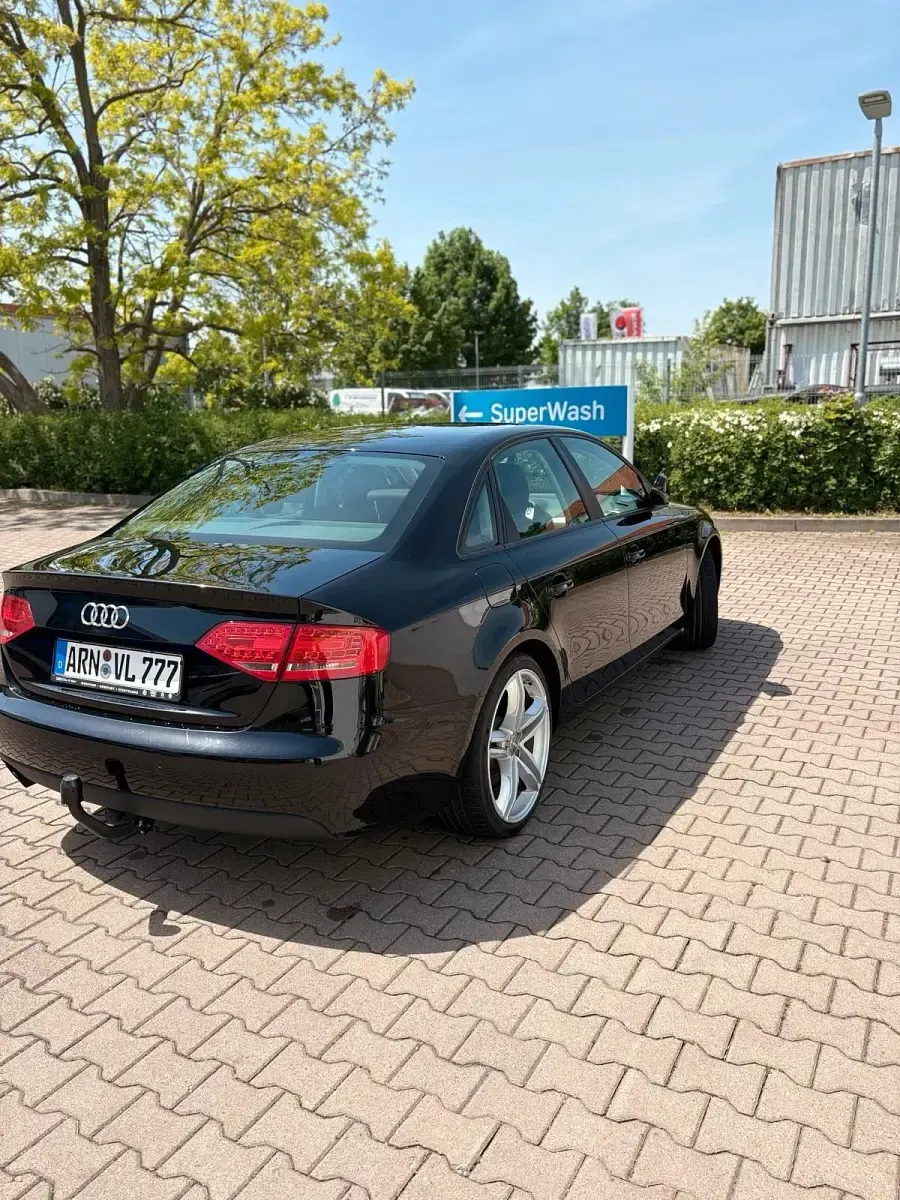 Gebraucht Audi A4 180 PS (132 kW) 2009 Schwarz Limousine