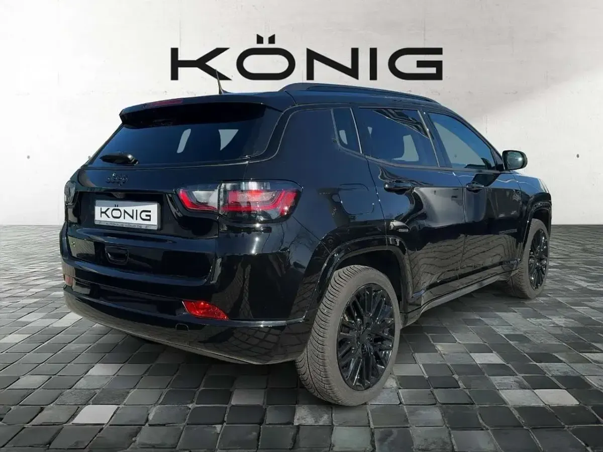 Occasion Jeep Compass Altitude 131 ch (96 kW) 2023 Noir SUV